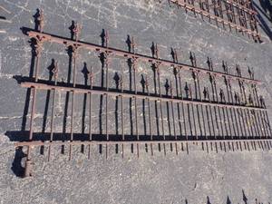lot 51 image: Antique Vintage Ornate Wrought Iron Fence