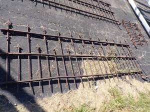 lot 49 image: Antique Vintage Ornate Wrought Iron Fence