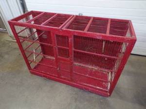 lot 7 image: Large Vintage Bird Cage