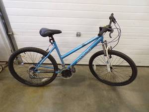 lot 78 image: Magna Great Divide Bike