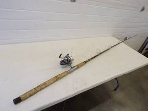 lot 88 image: Heavy Duty Rod and Reel