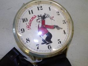 lot 97 image: Hamms Beer Watch Clock