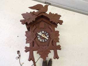 lot 22 image: Vintage German Made Cuckoo Clock