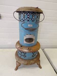 lot 30 image: Perfection Smokeless Oil Heater Consignor states work