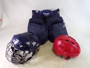 lot 35 image: Hockey Helmets and Hockey Breezers