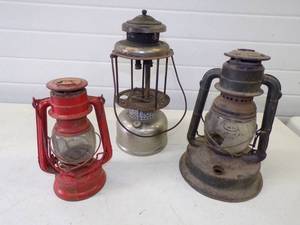 lot 46 image: 3 Vintage Lanterns