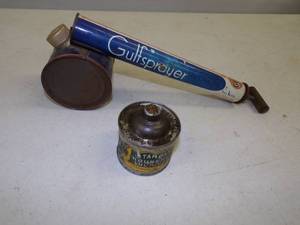 lot 47 image: Pair of Oil Canisters