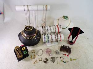 lot 127 image: Costume Jewelry Lot with Stands
