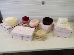 lot 156 image: 5 Vintage Womens Hats with Boxes, Headband and Hat net