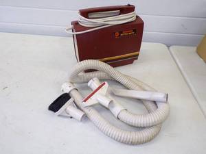 lot 176 image: Collectable Vintage Hand Held Hover Extra Duty Vacuum, Working