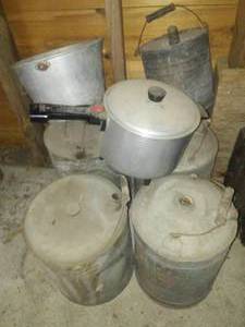 7 metal cans, pots etc .