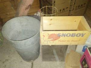 Sno Boy crate, Can, Art - Deco stand and more