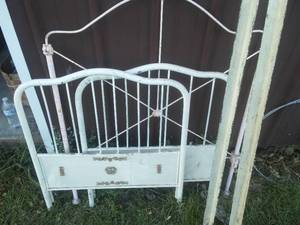 2 Headboard & footboard.