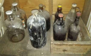 Primitive Wood Box and 8 Bottles Big Size