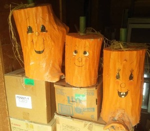 3 Stumpkins - Pumpkin faced Logs, cute Fall  Halloween