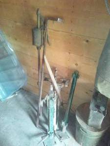Vintage oil pump - metal misc