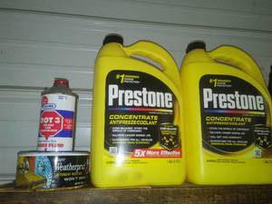 Automotive fluids & A.C. recharge kit. Big Lot , See all pictures.