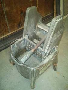 Rubbermaid Brute Floor Scrub bucket on casters