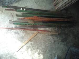 T Posts Fence posts Steel - about 2dozen.