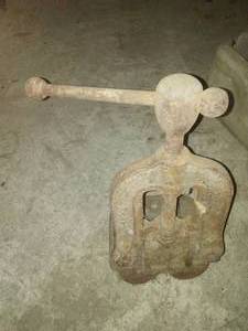 Vise -Vintage, Surface or table mount.
