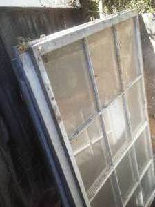 lot 29 image: Vintage 12 Pane Full Length Windows (5)