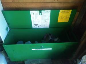 lot 36 image: Greenlee Green Bender Metal Box with contents 50 x 20 x 17.