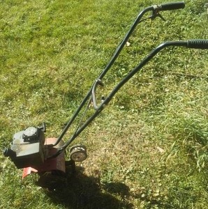 lot 54 image: Huskee Garden Cultivator  Tiller
