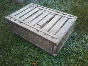lot 97 image: Vintage Chicken Crate, Amazing Condition.