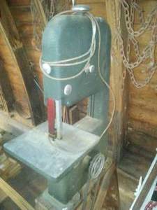 lot 104 image: Shopmaster Band Saw