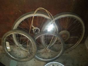 lot 114 image: Bicycle Tires, Rims, handgrips.