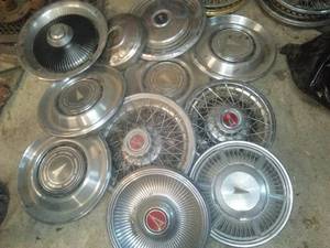 lot 126 image: Pontiac Hubcaps (11) variety