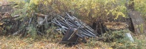 lot 151 image: Huge Lot of Metal, Aluminum Tubing, Tons of Fencing and more