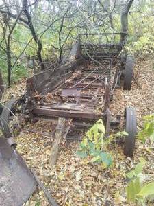 lot 155 image: Vintage Manure Spreader, frame appears fairly complete
