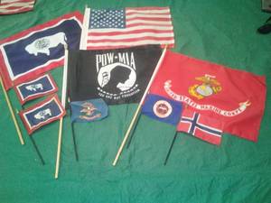 lot 211 image: Flags (9)