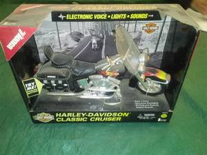 lot 218 image: HARLEY DAVIDSON Classic Cruiser, Battery Operated, Buddy L.