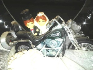 lot 256 image: HARLEY DAVIDSON Vintage Wedding Cake Topper.