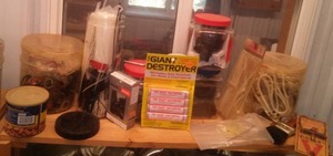 lot 272 image: Misc. Hundred of Zip Ties, Giant Destroyer and more.