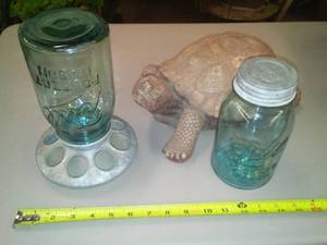 lot 353 image: Blue Glass and Garden Turtle (heavy)