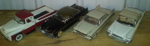 lot 462 image: Mopar (4) 125 Scale.