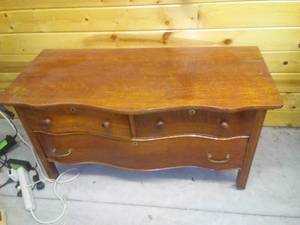 lot 477 image: Vintage 3 Drawer Chest