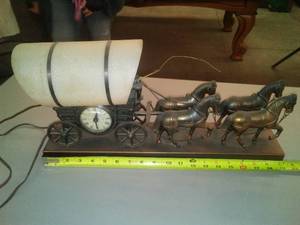 lot 481 image: Vintage Covered Wagon Light