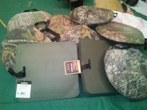 lot 513 image: Mossy Oak & Guidesman Seat Cushions (9) 2 NEW