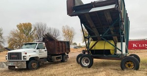 lot 11 image: Custom made Forage Dump Wagon