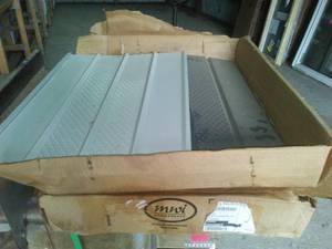 lot 290 image: Soffit 19 pieces - white New in box