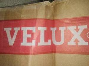 lot 321 image: Velux Skylight New in Box