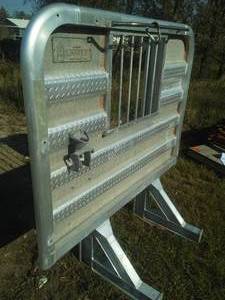 lot 344 image: Aluminum Headache Rack - great.