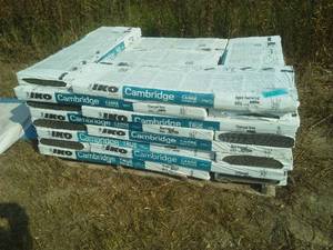 lot 358 image: 30 bundles of shingles
