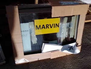 lot 424 image: Marvin Casement 32 x 23.125, New in box