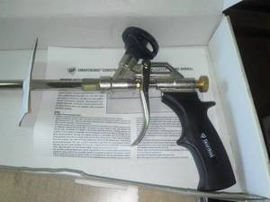 lot 32 image: DAP Smart gun for sprayin and 8 cans cleaner and adhesive