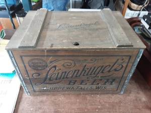 lot 24 image: Leinenkugels Crate With Steel Trim